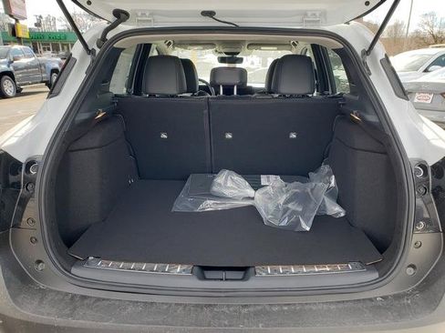 New 2025 Nissan Kicks SR w/ Illumination Package image 6