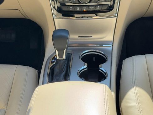 Used 2019 Jeep Grand Cherokee Limited AWD/4WD image 16