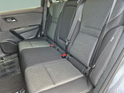 Certified 2023 Nissan Rogue SV FWD image 18
