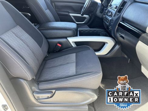 Used 2023 Nissan Titan SV w/ SV Convenience Package RWD image 12