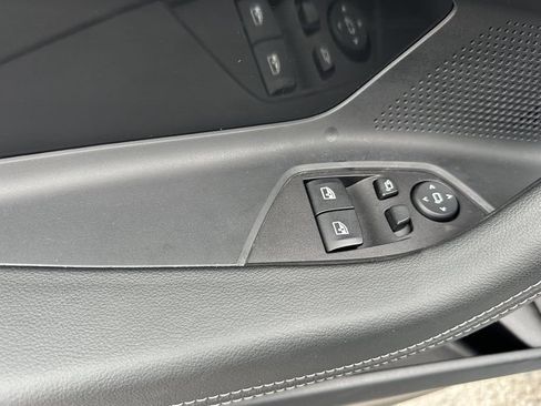 Used 2025 BMW M240i Coupe RWD image 11