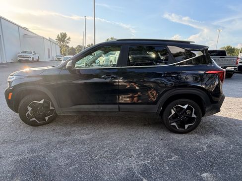 Used 2024 Kia Seltos EX AWD/4WD image 17
