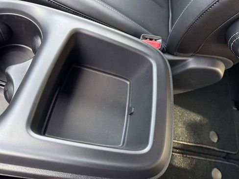 New 2026 Chrysler Pacifica Select image 37