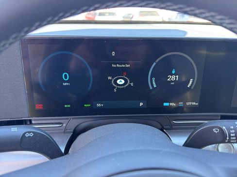 Used 2024 Hyundai Kona SEL image 1