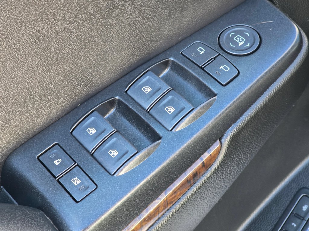 Used 2019 Chevrolet Suburban LT AWD/4WD image 22