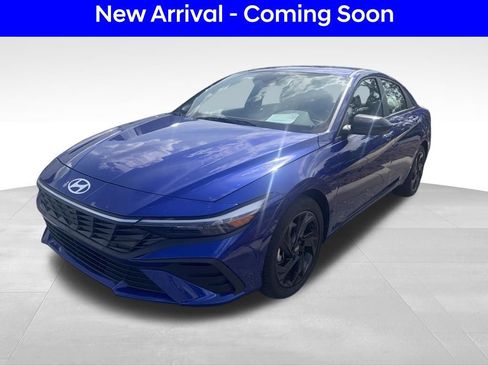 Used 2026 Hyundai Elantra Sport FWD image 2
