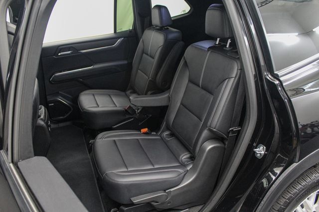 Certified 2026 GMC Acadia Elevation w/ Elevation Premium Package AWD/4WD image 22