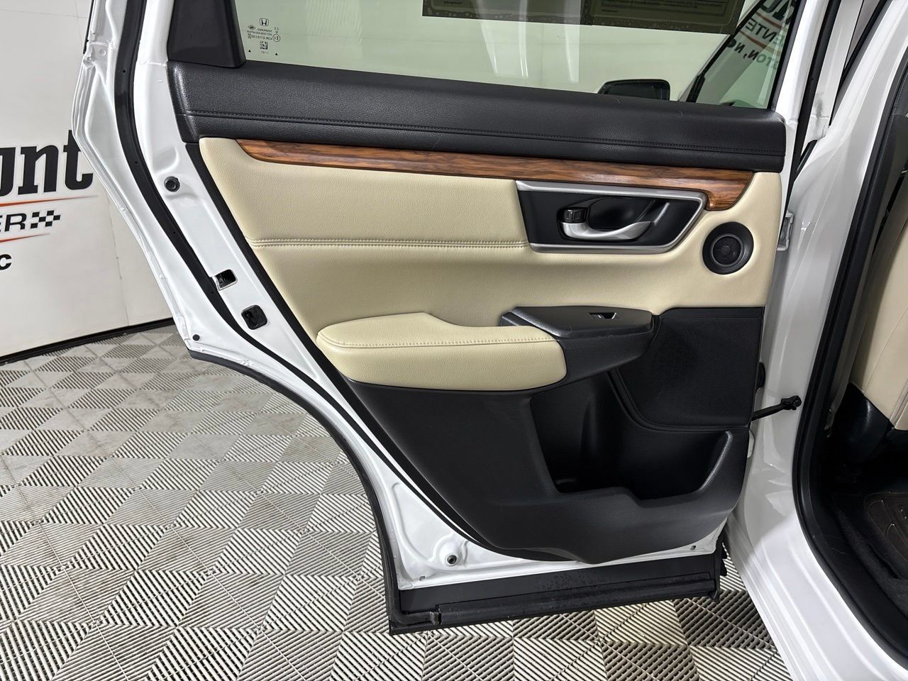 Used 2021 Honda CR-V EX-L image 24