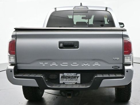 Used 2022 Toyota Tacoma TRD Off-Road w/ Technology Package AWD/4WD image 6