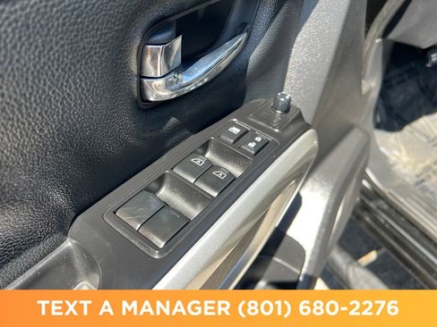 Used 2018 Nissan Titan PRO-4X w/ Pro-4x Utility Package AWD/4WD image 11
