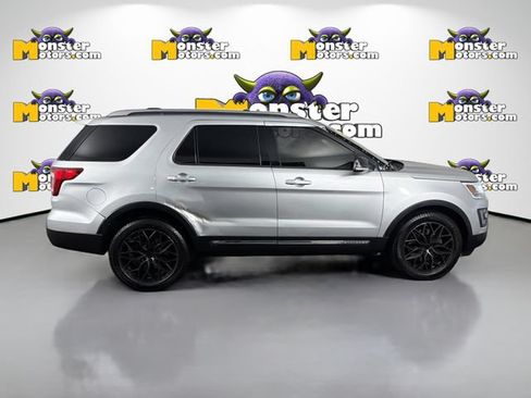 Used 2016 Ford Explorer XLT w/ Equipment Group 202A AWD/4WD image 4