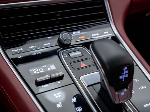 Certified 2022 Porsche Panamera 4 Platinum Edition image 27