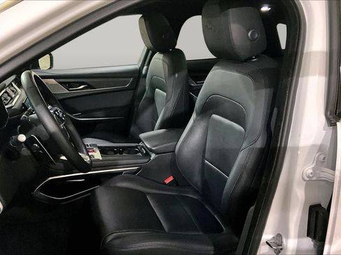 Used 2023 Jaguar F-PACE S AWD/4WD image 8
