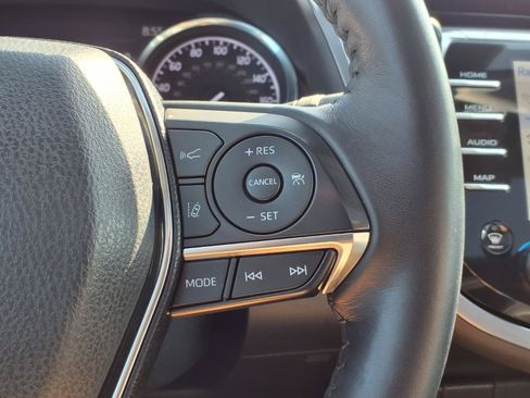 Certified 2019 Toyota Camry XLE FWD image 15