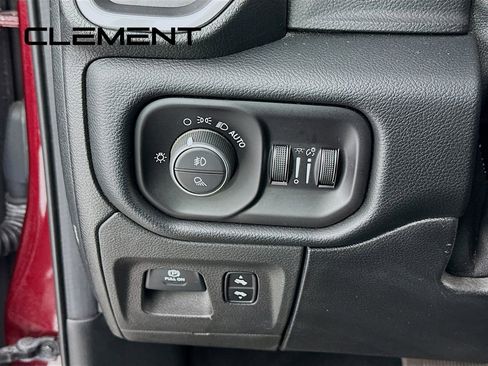 Used 2019 RAM 1500 Laramie image 12