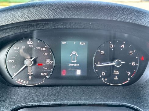 Used 2024 RAM ProMaster 2500 w/ Convenience Group image 17