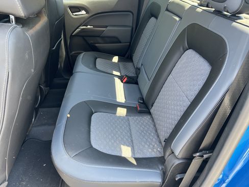 Used 2022 Chevrolet Colorado Z71 AWD/4WD image 11