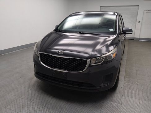 Used 2017 Kia Sedona LX FWD image 15
