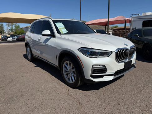 Used 2019 BMW X5 xDrive40i w/ Executive Package AWD/4WD image 3