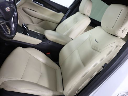 Used 2018 Cadillac XT5 FWD image 9