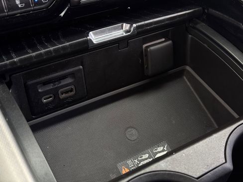 Used 2021 GMC Yukon Denali image 22