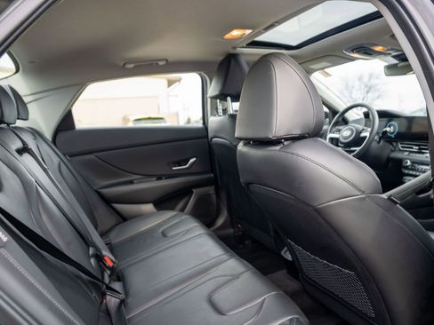 Certified 2024 Hyundai Elantra Limited image 14