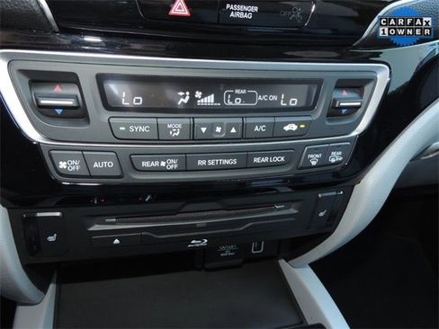 Used 2022 Honda Pilot Touring image 22