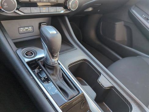 Used 2022 Nissan Sentra SV image 15