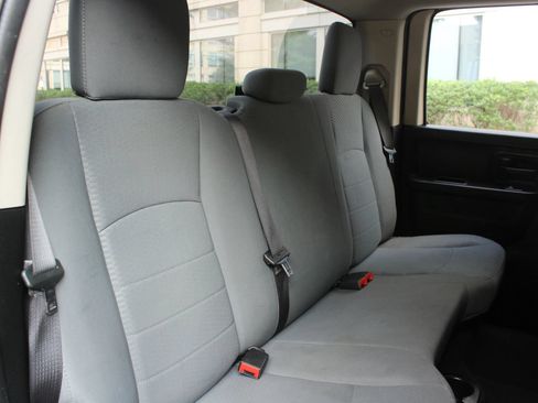 Used 2020 RAM 1500 Tradesman w/ Chrome Plus Package RWD image 20