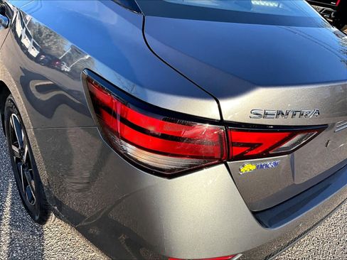 Used 2024 Nissan Sentra SV image 31