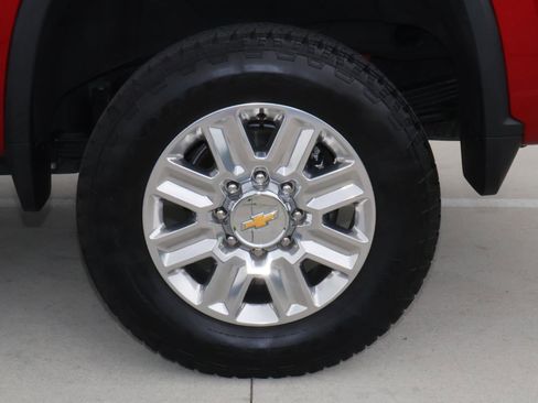 Used 2025 Chevrolet Silverado 2500 High Country w/ High Country Premium Package AWD/4WD image 9