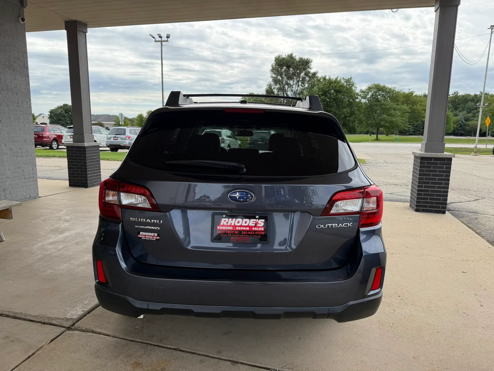 Used 2015 Subaru Outback 2.5i Limited AWD/4WD image 4