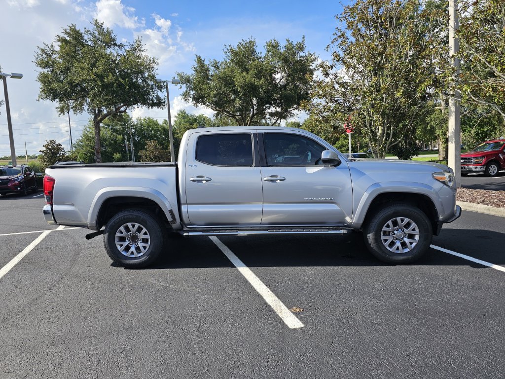 Used 2018 Toyota Tacoma SR5 RWD image 2