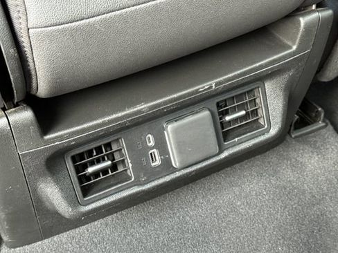 Used 2024 GMC Sierra 1500 SLT image 44