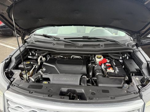 Used 2016 Ford Explorer Platinum image 48