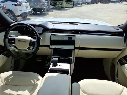 Used 2024 Land Rover Range Rover Autobiography AWD/4WD image 14
