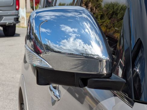 Used 2021 INFINITI QX80 Sensory w/ All-Season Package image 11