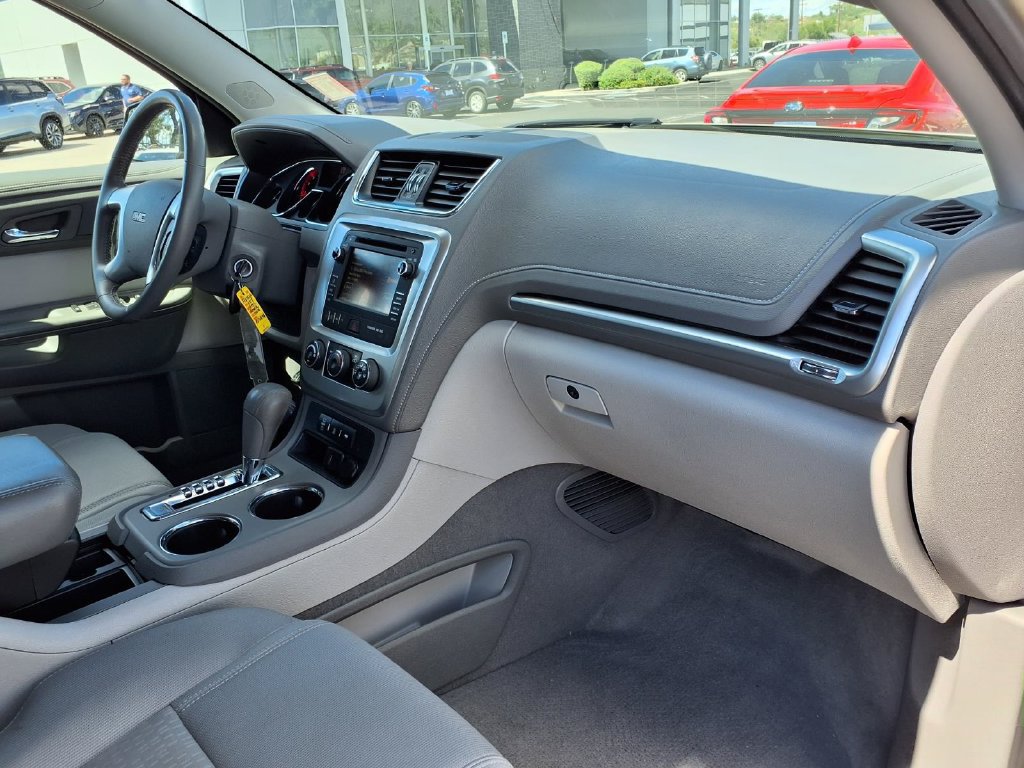 Used 2015 GMC Acadia SLE FWD image 17