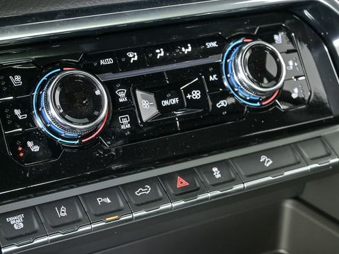 New 2026 GMC Sierra 2500 Denali w/ Denali Reserve Package image 17