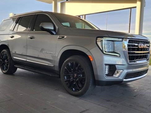 Used 2023 GMC Yukon SLT image 4