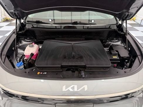 Used 2025 Kia Niro Wind w/ Wind Preserve Package FWD image 9