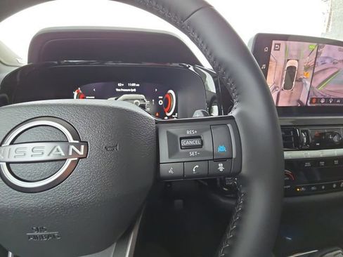 New 2026 Nissan Pathfinder Platinum AWD/4WD image 12