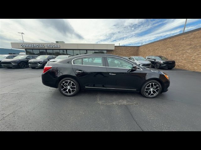 Used 2016 Buick LaCrosse Sport Touring w/ Experience Buick Package FWD image 9