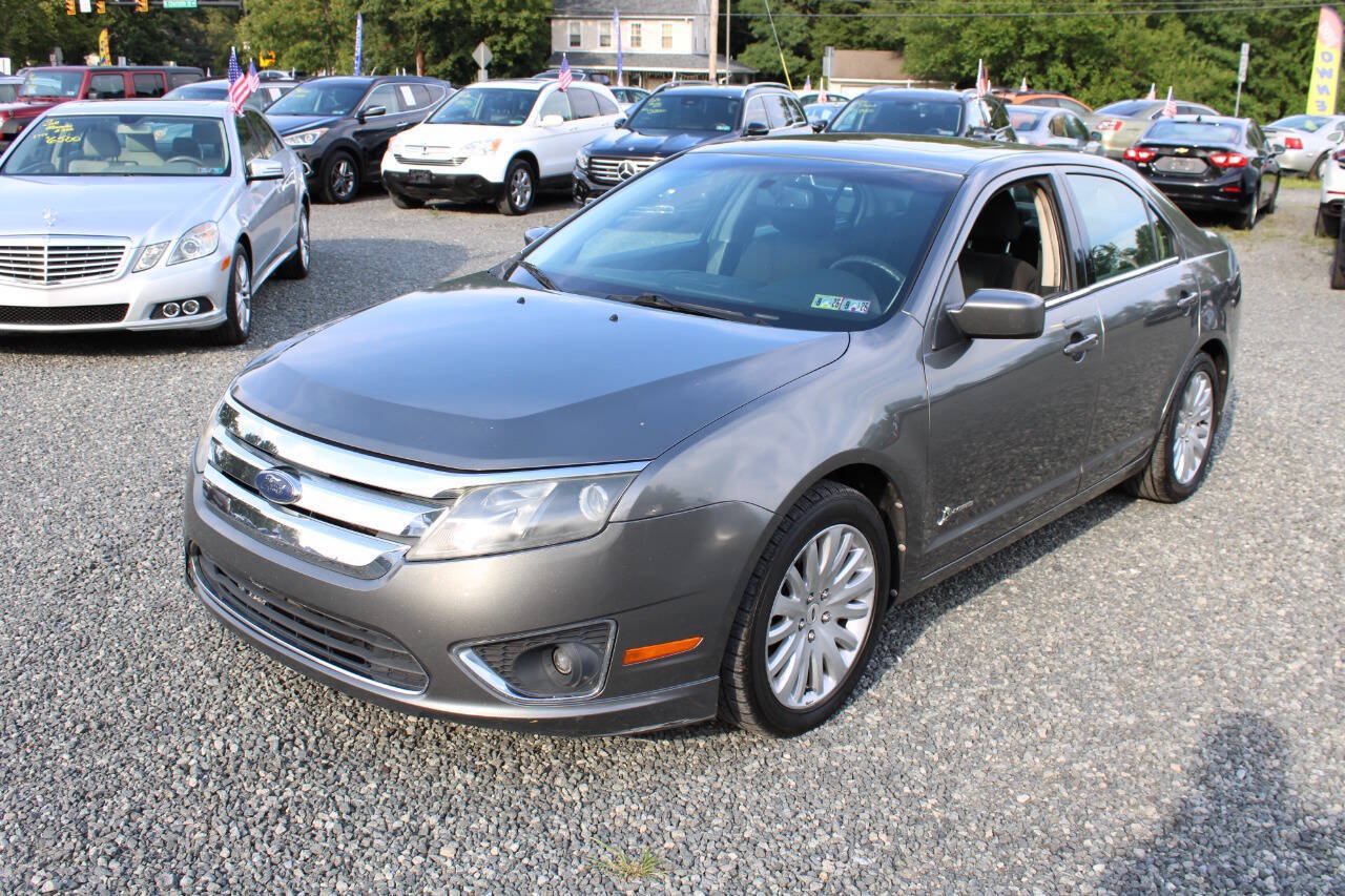 Used 2010 Ford Fusion Hybrid FWD image 2