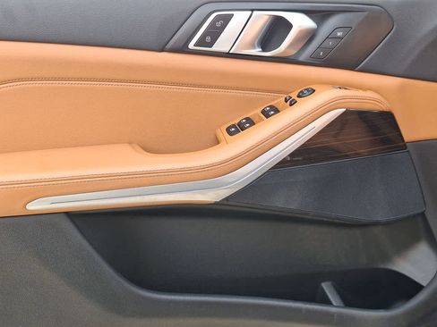 Used 2021 BMW X5 xDrive40i w/ Convenience Package image 16