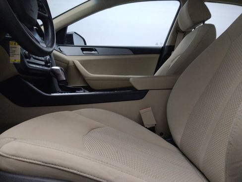 Used 2019 Hyundai Sonata SE FWD image 17