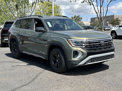 New 2026 Volkswagen Atlas Peak Edition AWD/4WD image 5
