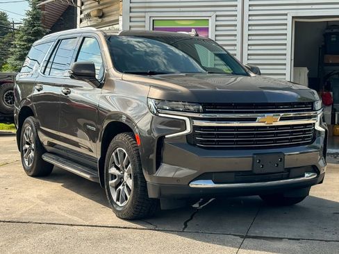 Used 2021 Chevrolet Tahoe LT w/ LT Signature Package AWD/4WD image 1