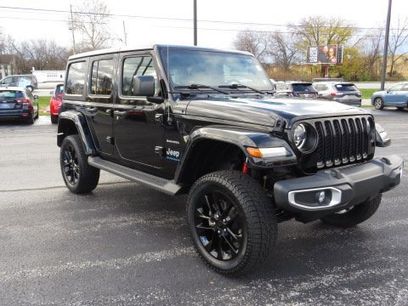 Used 2023 Jeep Wrangler Unlimited Sahara w/ Cold Weather Group