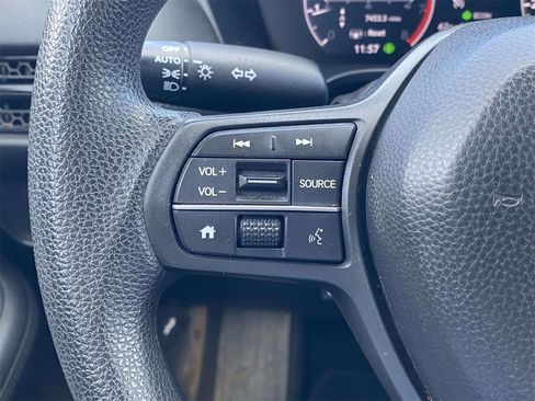 Used 2023 Honda HR-V LX image 18